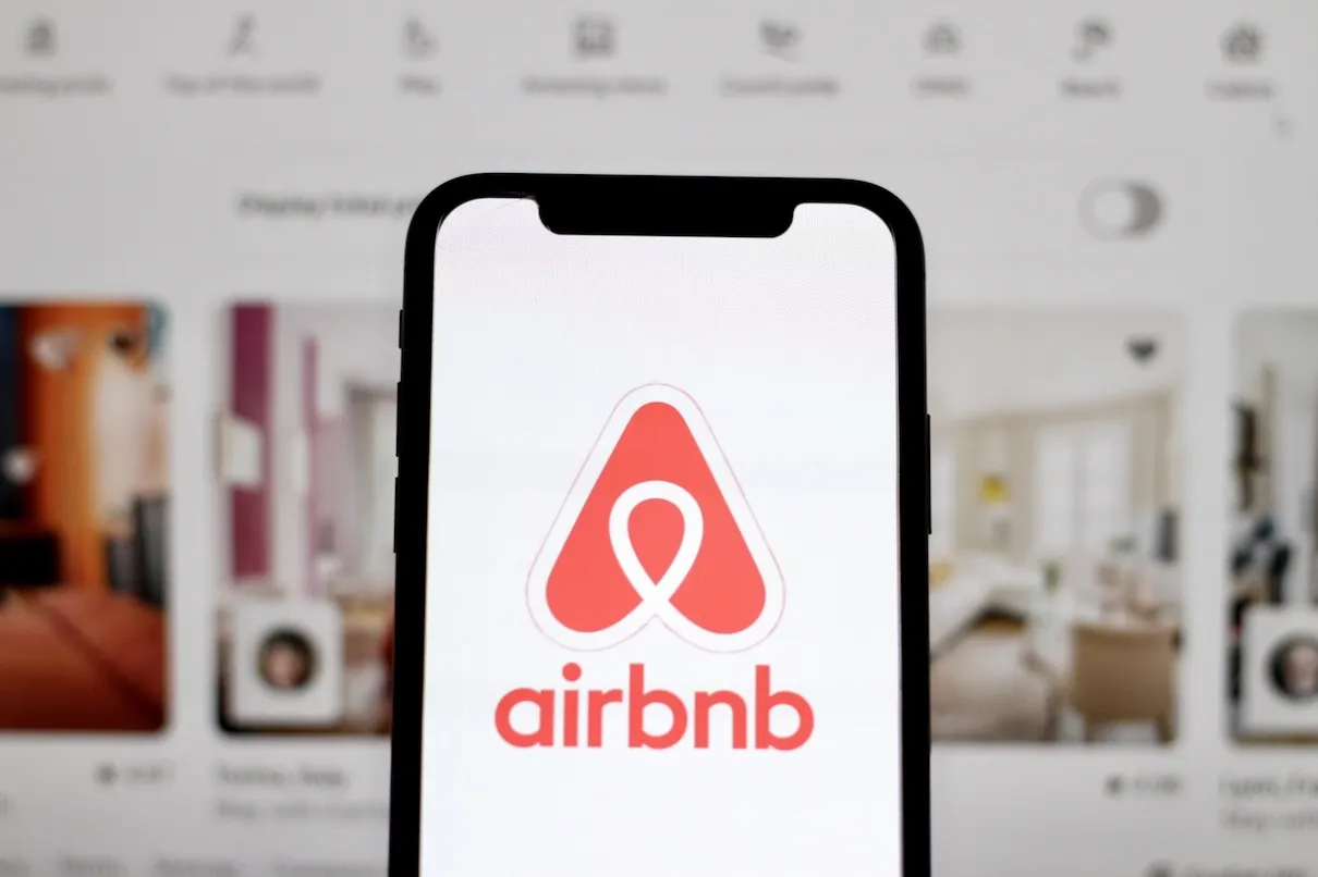 Airbnb déploie en France son option "Réserver maintenant, payer plus tard" - Depositphotos.com @MuhammadAlimaki CroisiEurope Airbnb déploie en France son option "Réserver maintenant, payer plus tard" - Depositphotos.com @MuhammadAlimaki CroisiEurope